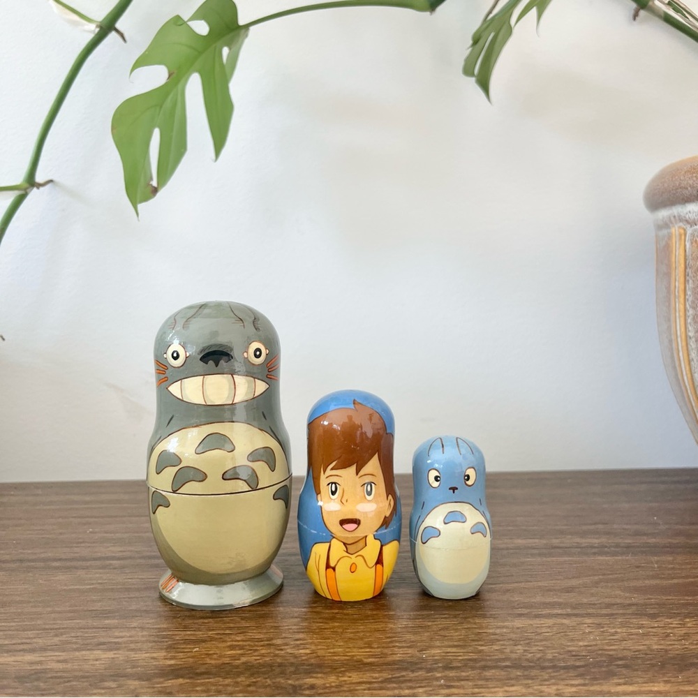 Totoro Nesting Dolls Wooden Nesting Doll Set Gray Blue and Tan Missing Two JAPAN - Picture 2 of 4